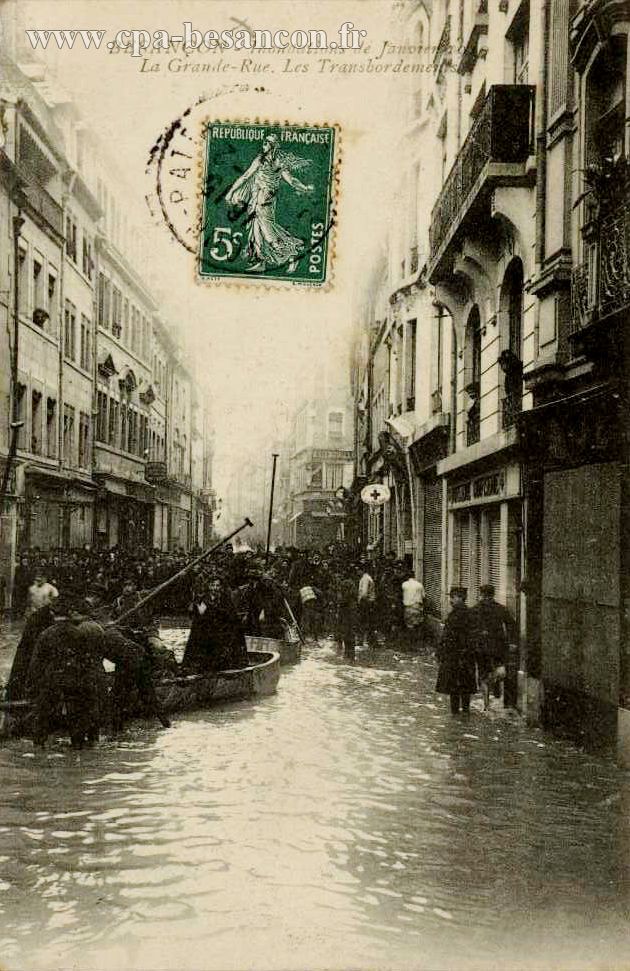 BESANÇON - Inondations de Janvier 1910 - La Grande-Rue. Les Transbordements